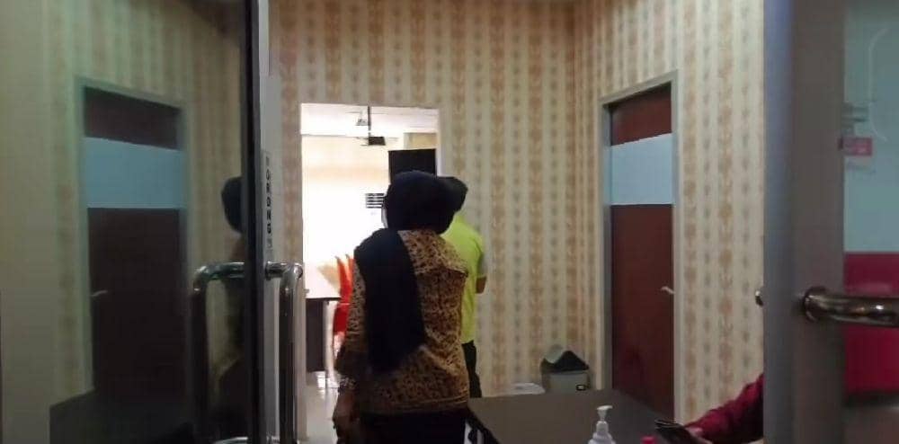 (Bidan di Prabumulih yang diduga melakukan Malpraktik saat dipanggil inspektorat) IDN Times