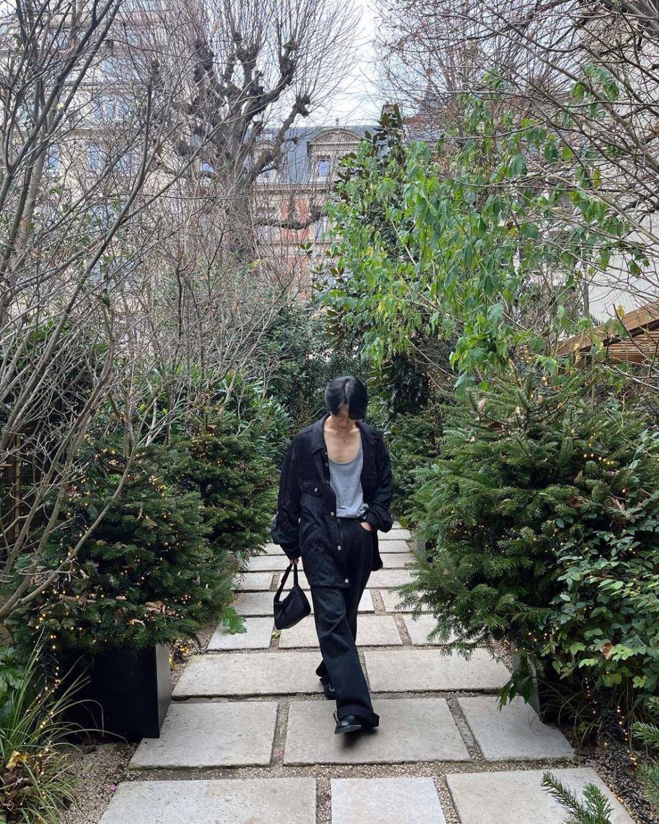 padu padan outer ala Ten WayV (instagram.com/tenlee_1001)