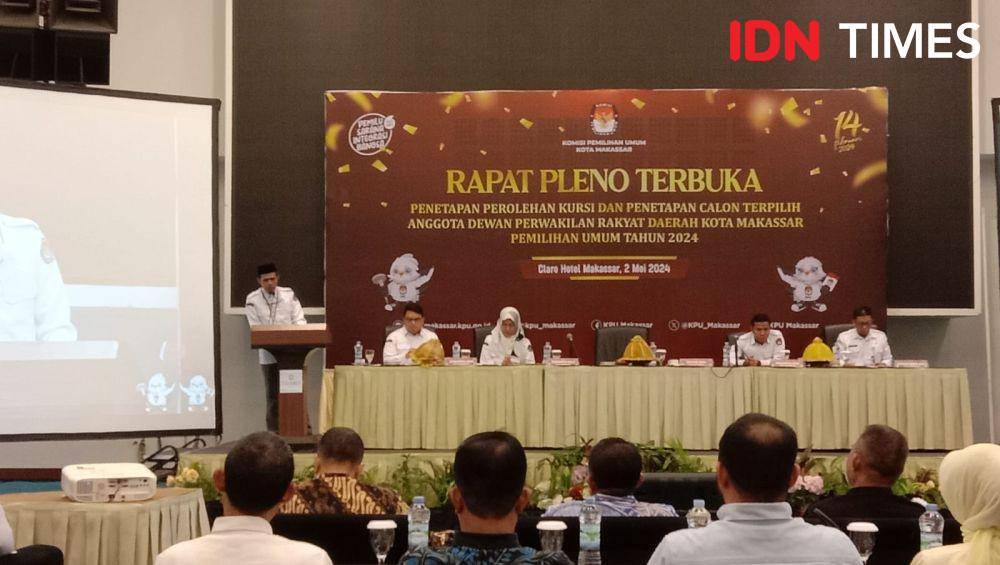 KPU Makassar menetapkan perolehan kursi partai politik dan caleg terpilih DPRD Makassar pada Pemilu 2024, Kamis (2/5/2024). (IDN Times/Ashrawi Muin)