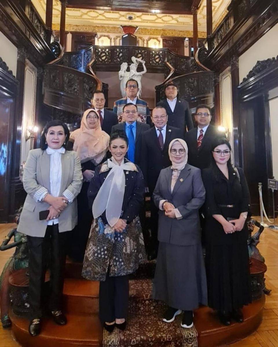 potret Kris Dayanti kunjungan kerja ke Amerika Serikat (instagram.com/krisdayantilemos)