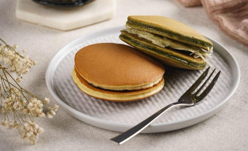 Resep Dorayaki Matcha Custard yang Empuk dan Isiannya Lumer