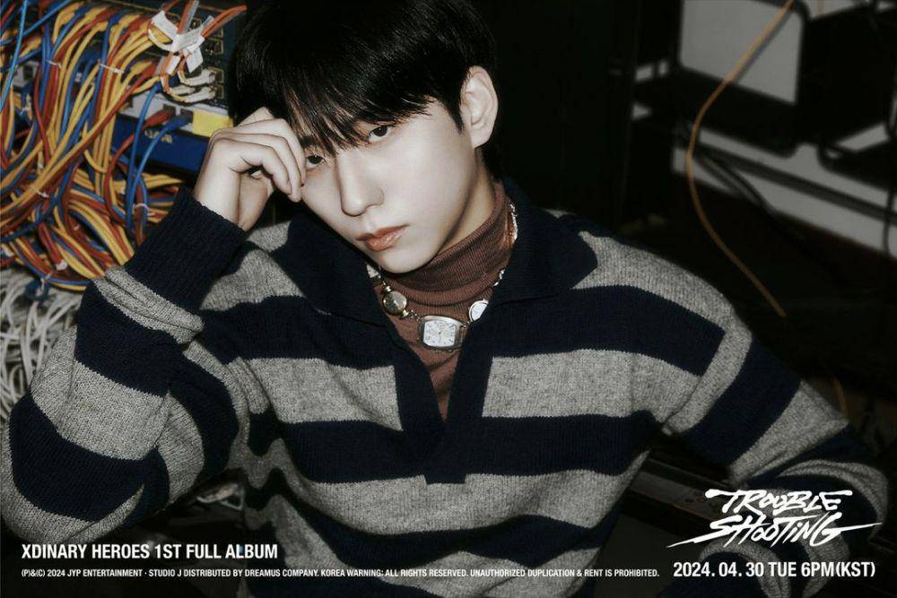 potret Gunil Xdinary Heroes di 1st full album Troubleshooting (instagram.com/xdinaryheroes_official)