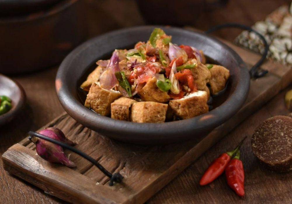 ilustrasi tahu gejrot