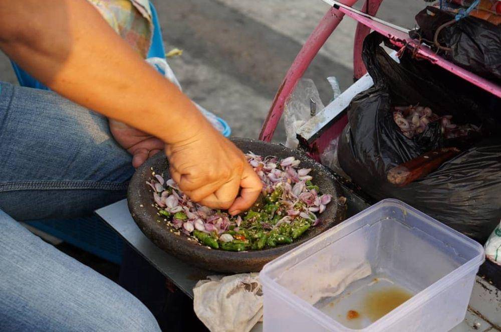 ilustrasi membuat tahu gejrot