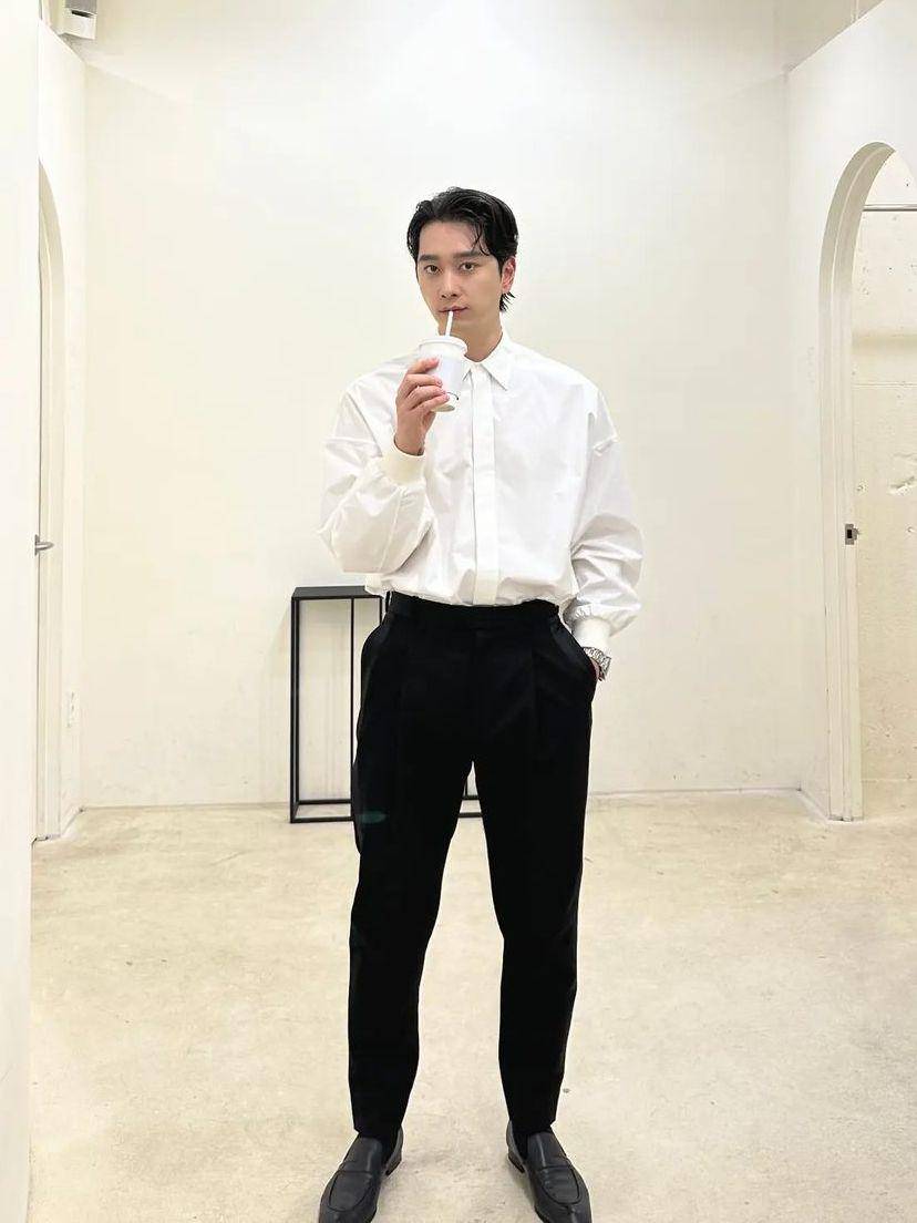 potret Chansung 2PM (instagram.com/hwang_chan222)