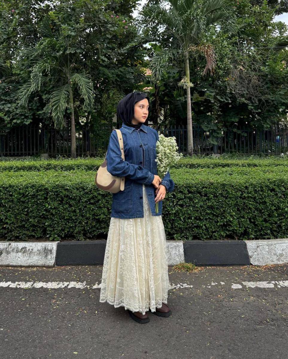 Khaila Dian (instagram.com/khailakk_)