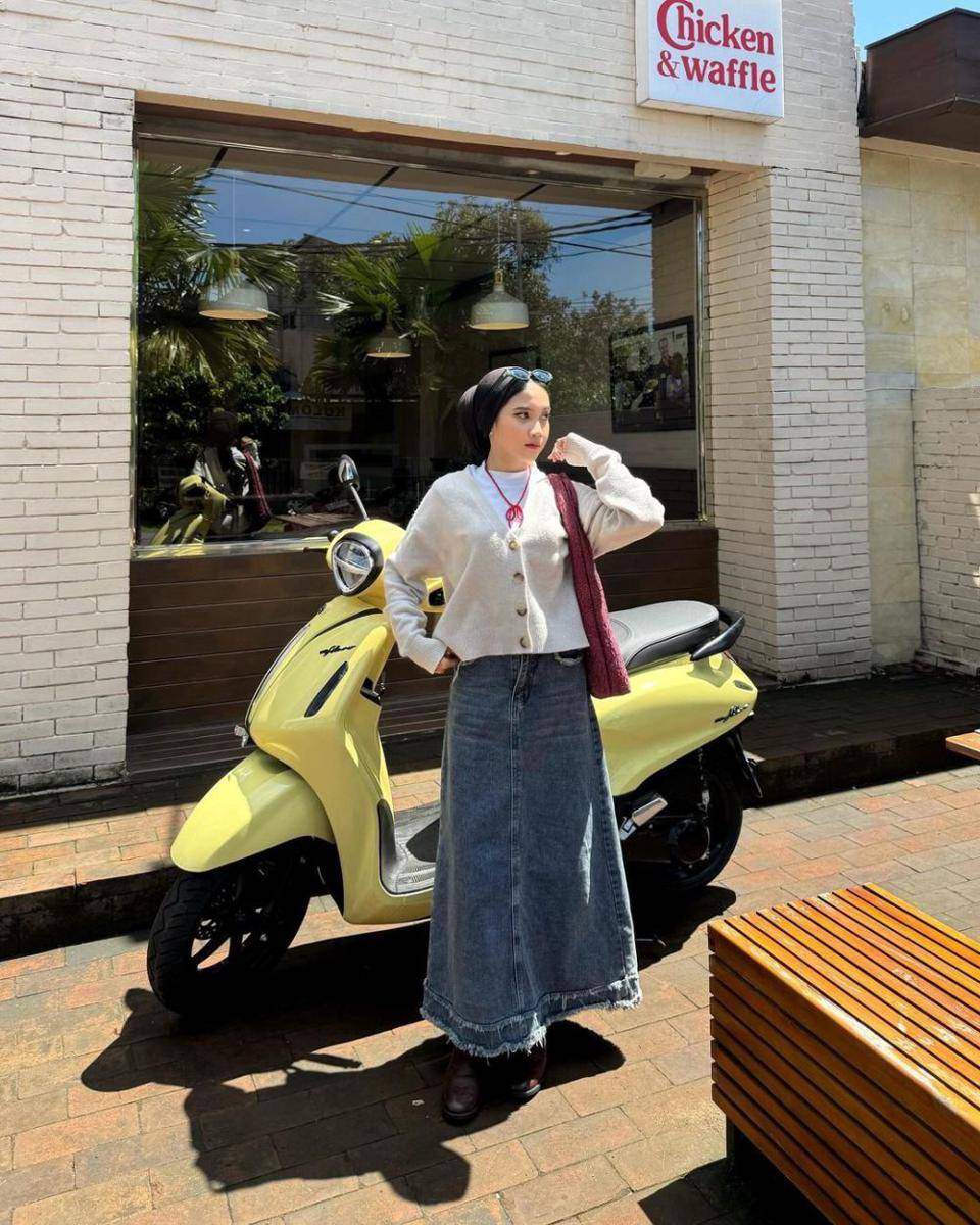 Khaila Dian (instagram.com/khailakk_)
