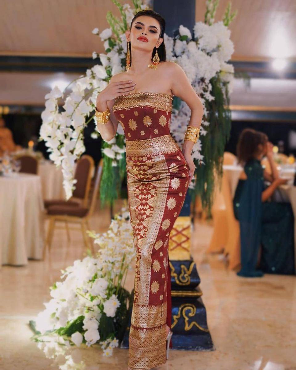 Potret Finalis di Welcoming Dinner Miss Mega Bintang Indonesia 2024 (Instagram.com/bunda.latinas)