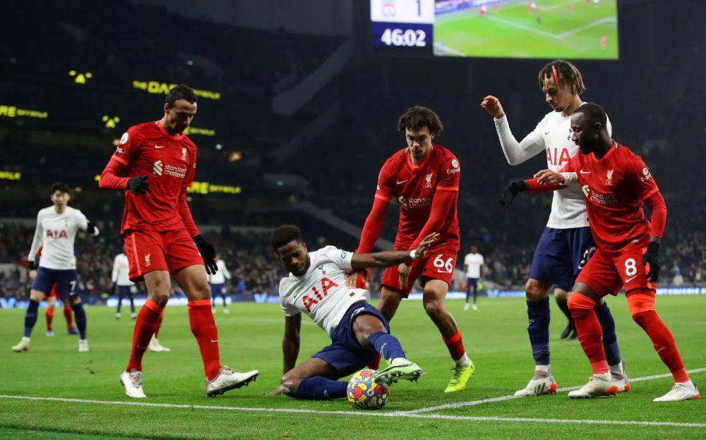 Tottenham Hotspur melawan Liverpool di Premier League 2021/2022. (premierleague.com)
