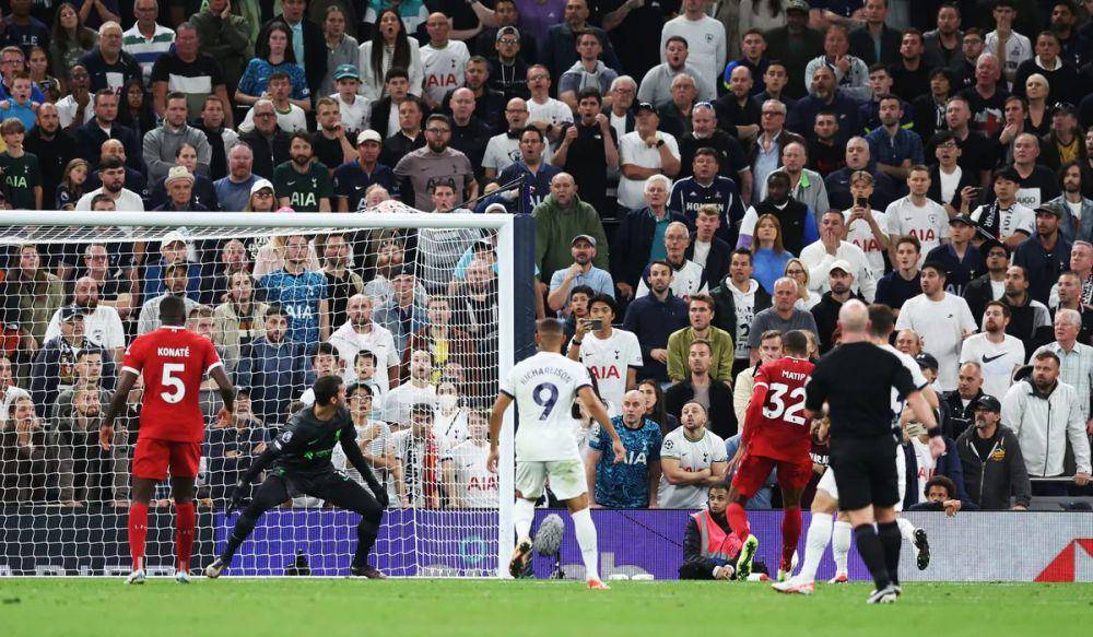 Tottenham Hotspur melawan Liverpool di Premier League 2023/2024. (premierleague.com)