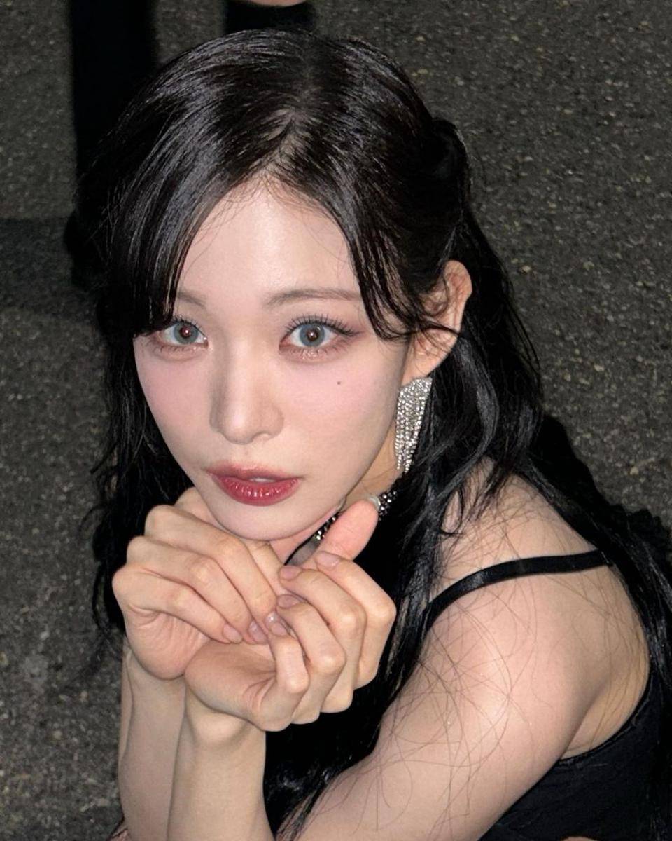 Chaeyoung fromis_9 (instagram.com/chaengrang_)