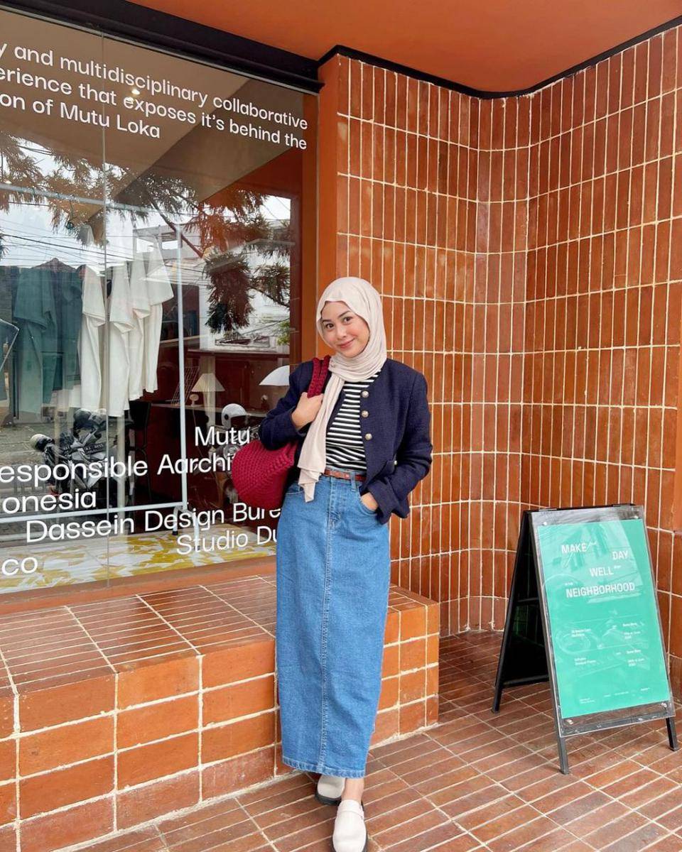 smart casual outfit ala Dianty Annisa (instagram.com/diantyy.a)