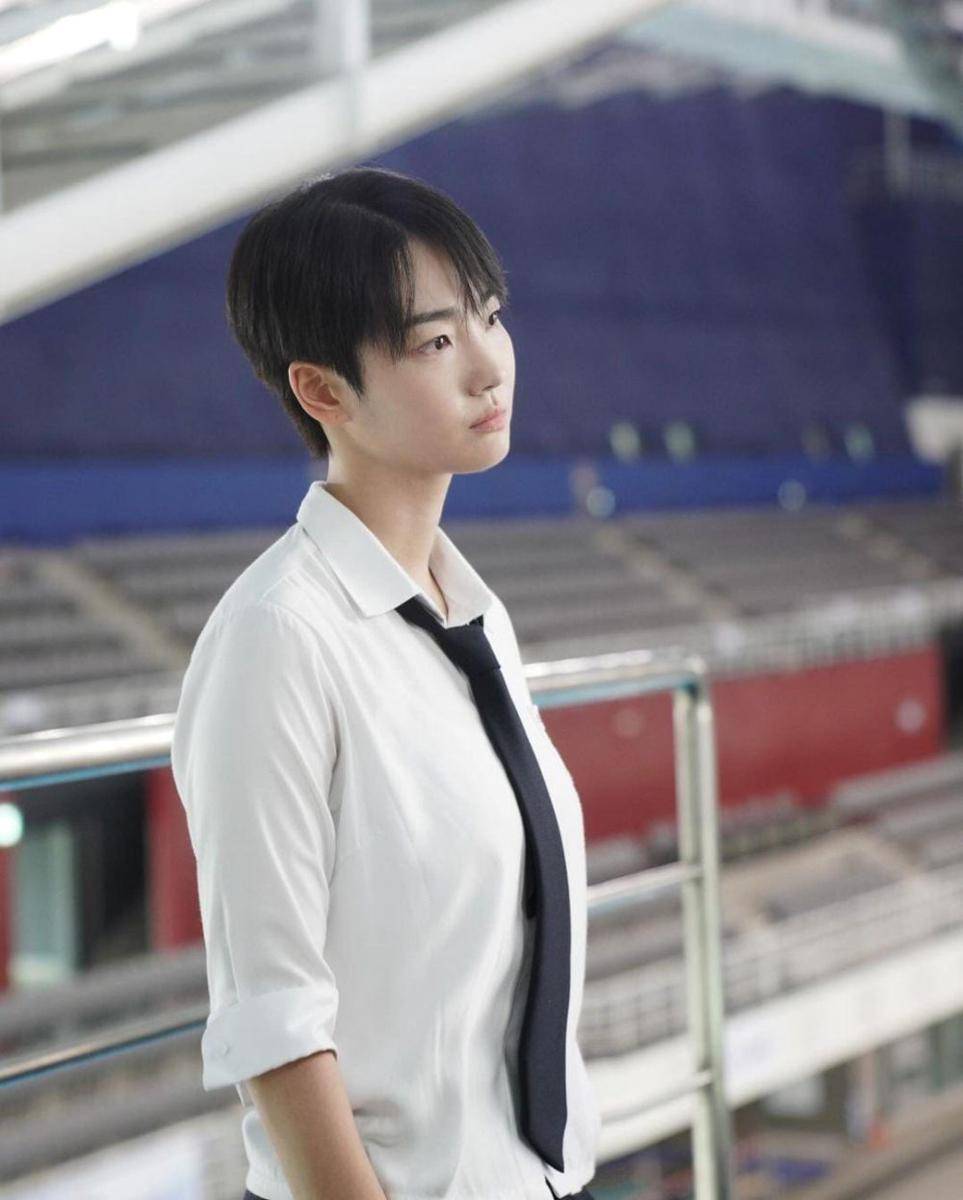 Lee Ju Yeon di drama Pyramid Game (instagram.com/juuuuuyeon)