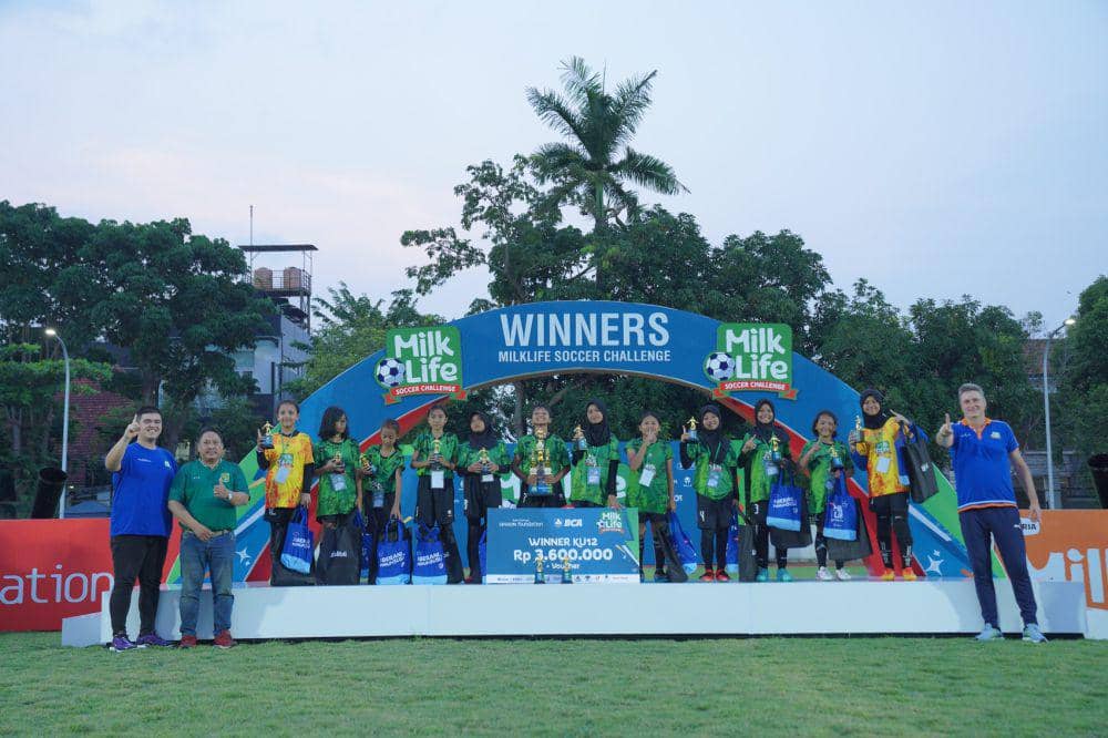 Berikut Para Juara MilkLife Soccer Challenge Surabaya 2024