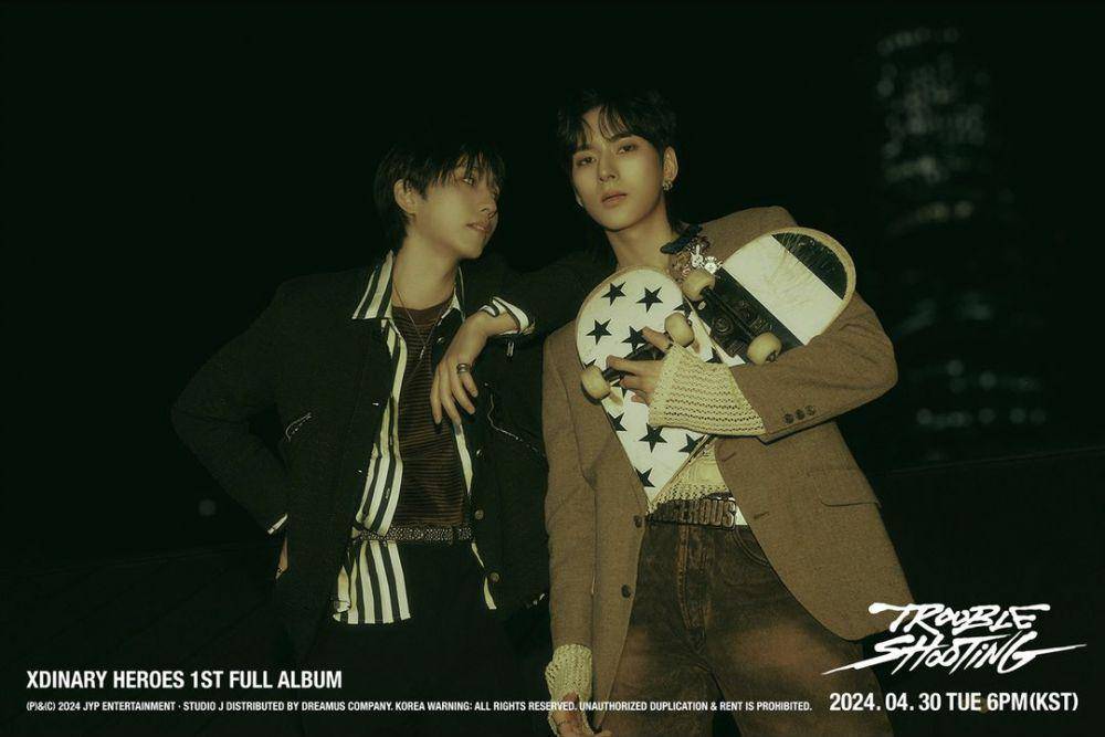 potret Gunil dan O.de Xdinary Heroes di 1st full album Troubleshooting (instagram.com/xdinaryheroes_official)