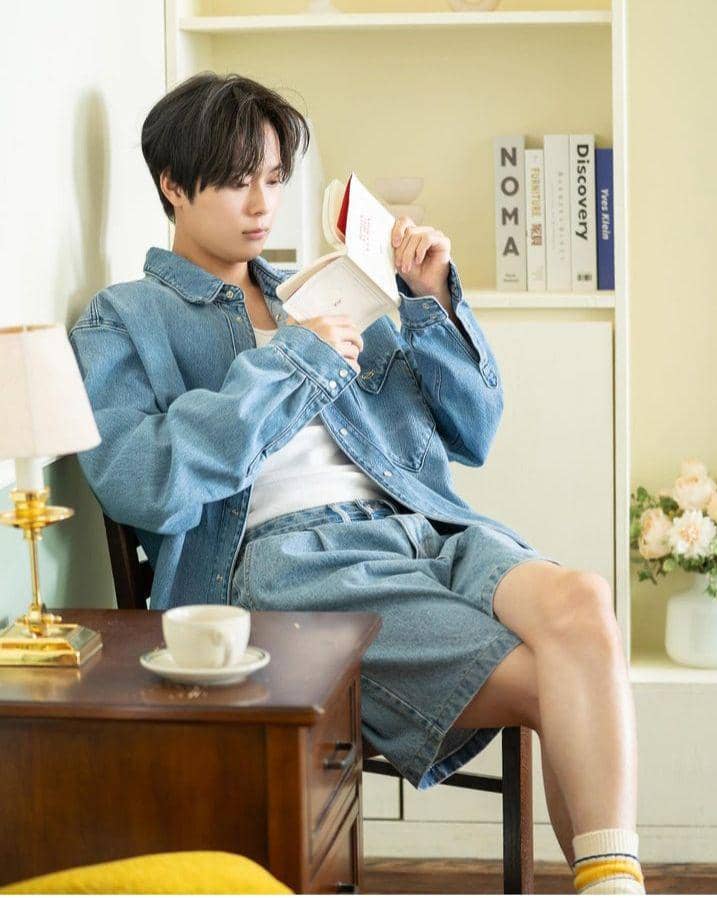 Yoo Seon Ho (instagram.com/official_yooseonho)