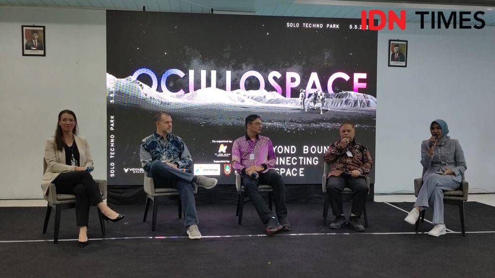Seminar Antariksa dengan NASA, VOYAGER SPACE, NASA HUNCH, dan OCCULLOSPACE di Solo Techno Park (STP) Solo. (IDN Times/Larasati Rey)