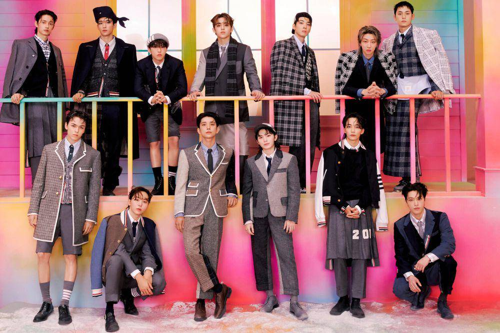 potret SEVENTEEN untuk BEST ALBUM 17 IS RIGHT HERE (twitter.com/pledis_17)
