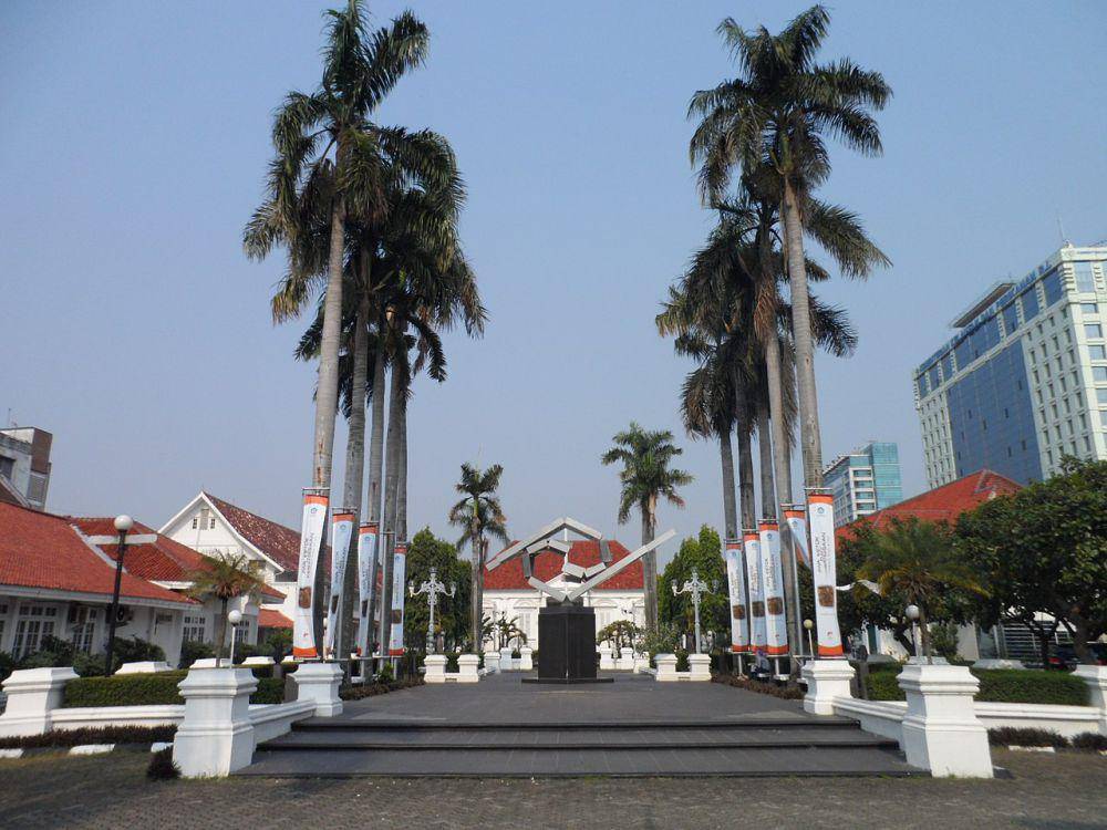 Galeri Nasional Indonesia (commons.wikimedia.org/Chongkian)