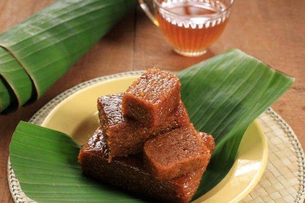 wajik gula merah (pinterest.com/freepik)