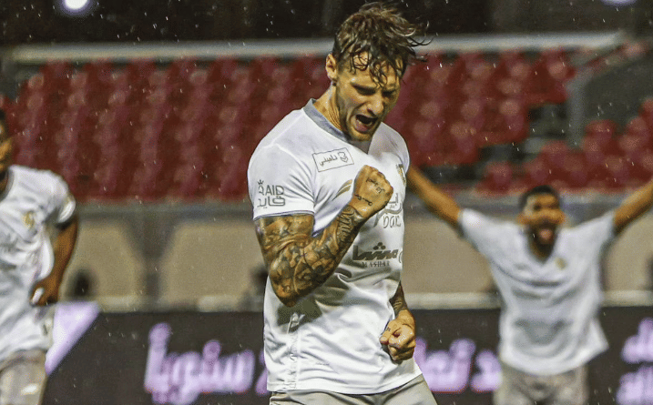 Robert Bauer (instagram.com/thebauer6)