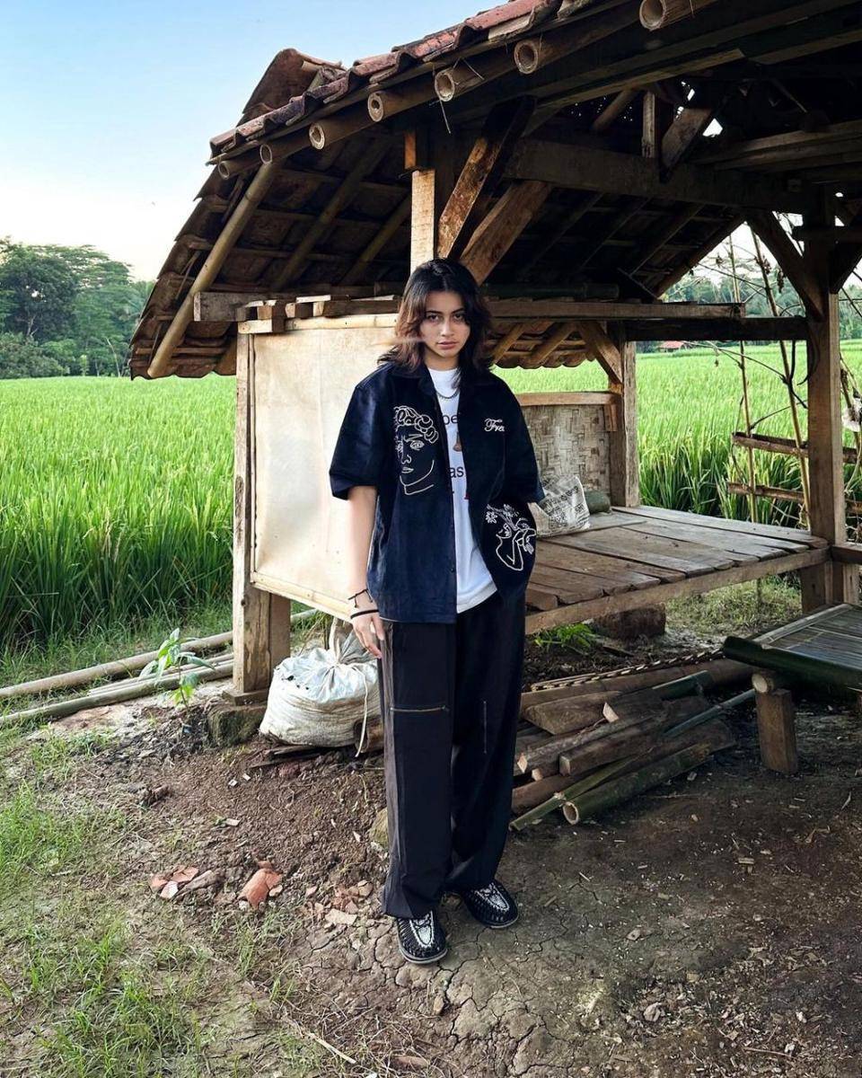 OOTD Sintya Marisca (instagram.com/sintyamarisca)