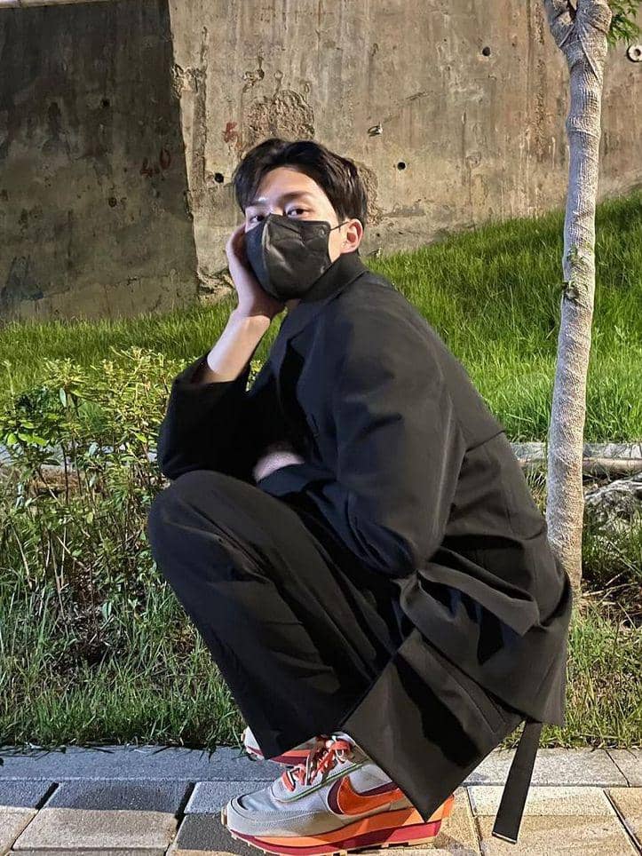 potret Song Kang (instagram.com/songkang_b)