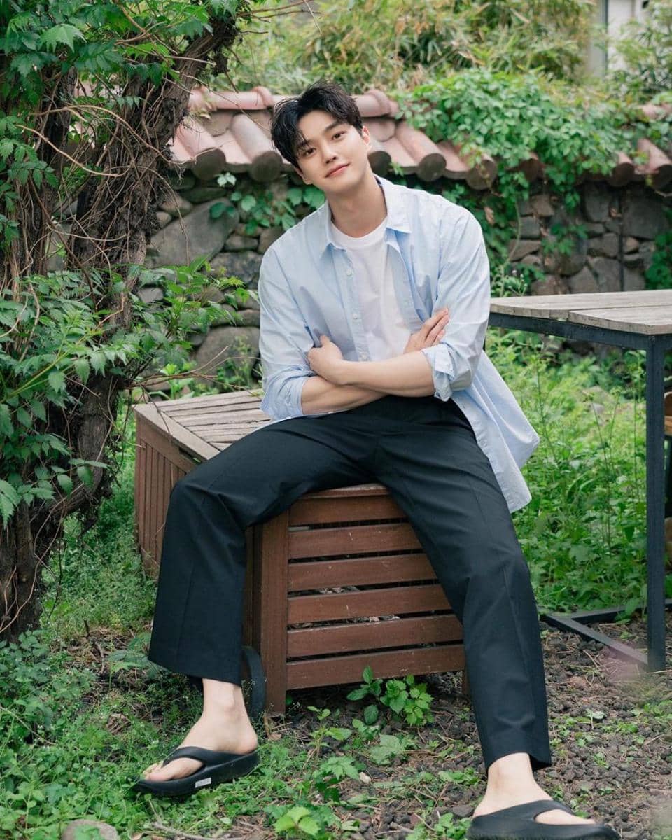 potret Song Kang (instagram.com/songkang_b)