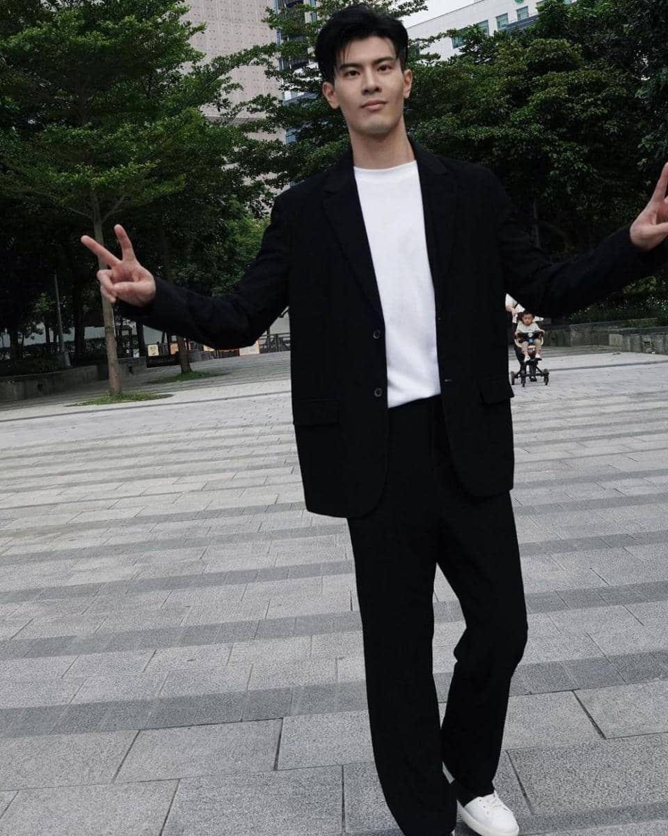 outfit smart casual ala Chris Wu (instagram.com/__chriswu__)