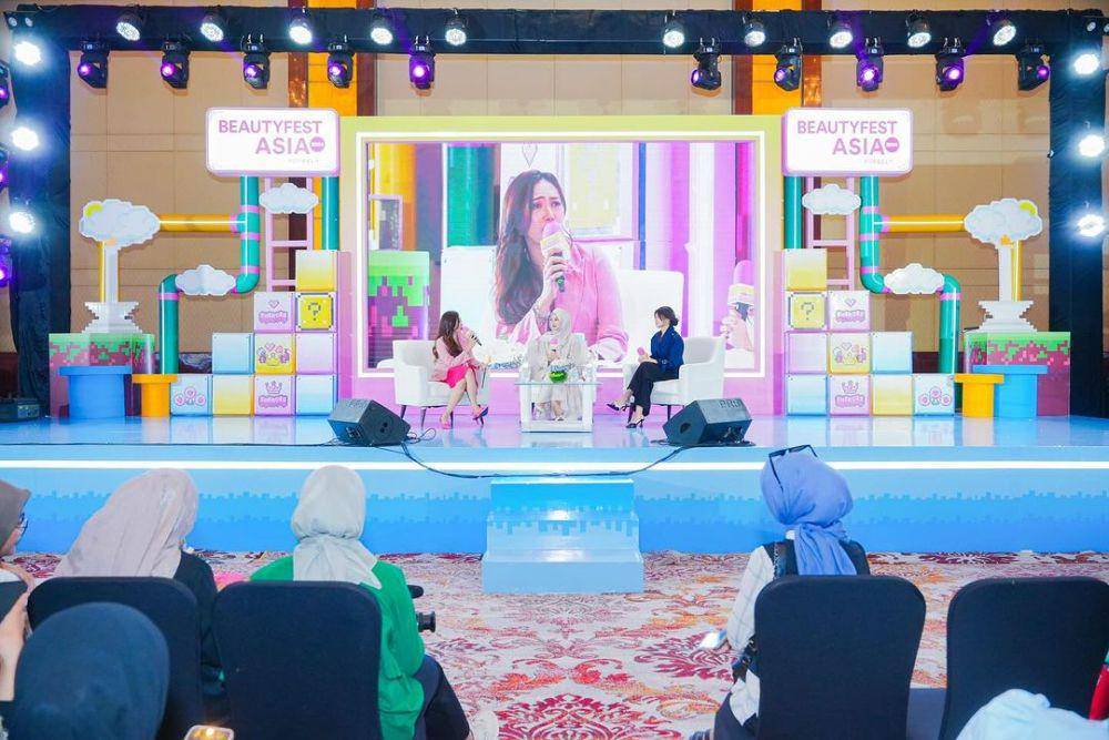 Ananza Prili dan Eva Alicia di BeautyFest Asia 2024. (instagram.com/beautyfest.asia)
