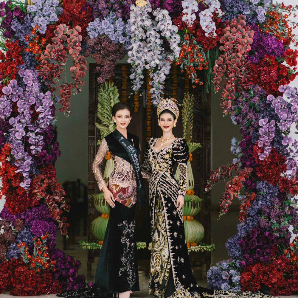 Potret Finalis Miss Mega Bintang Indonesia 2024 di Sashing Ceremony (Instagram.com/yayasanduniamegabintang)