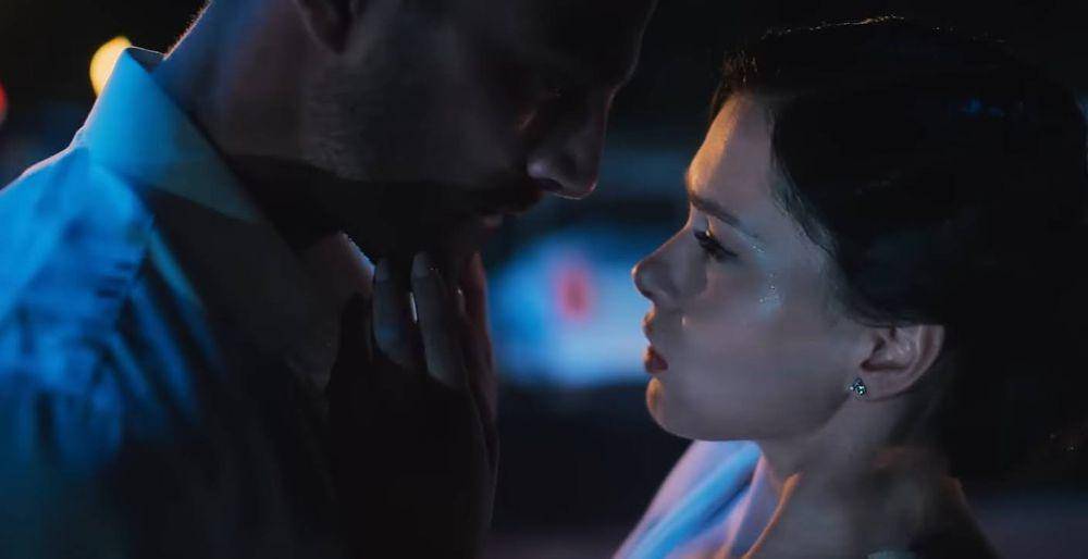 365 Days (dok. Netflix/365 Days)