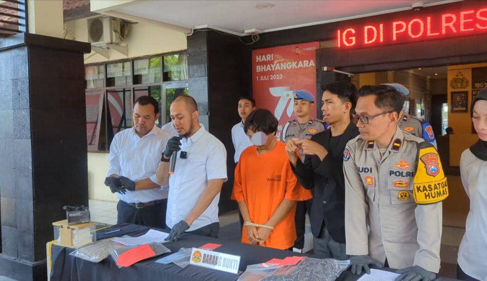 Konferensi pers kasus konten pornografi anak di Malang. (IDN Times/Rizal Adhi Pratama)