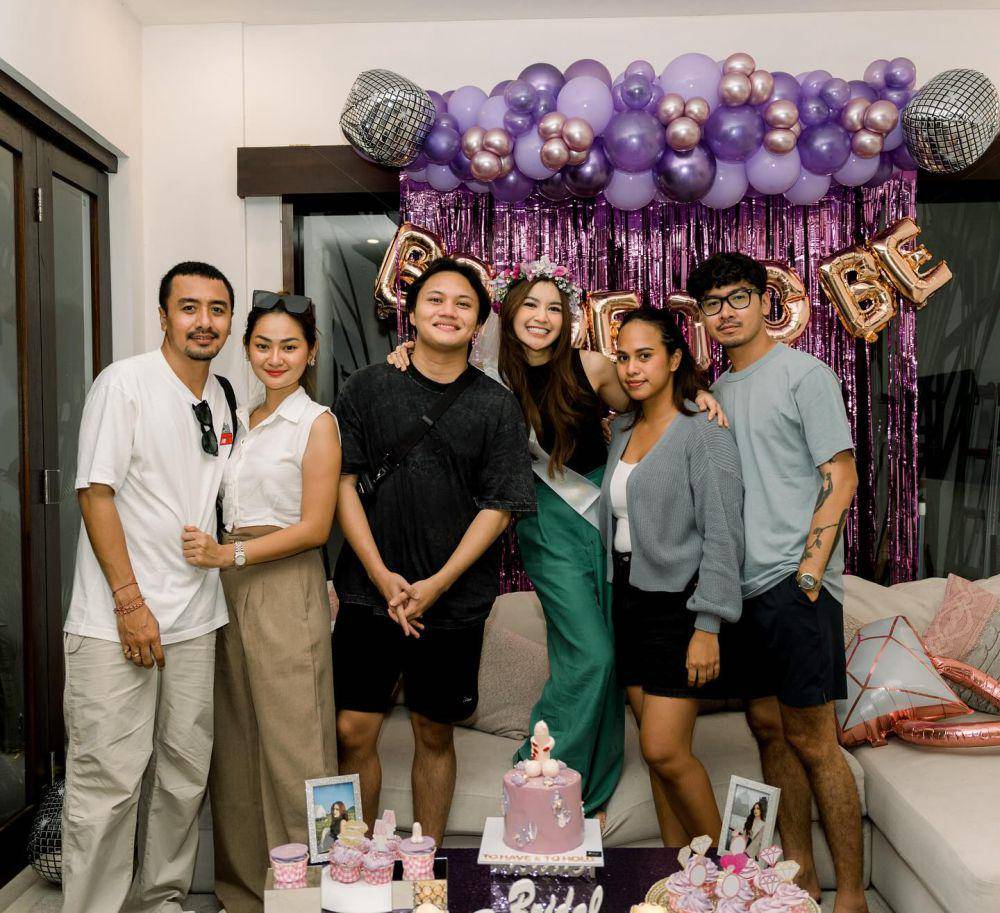 bridal shower Mahalini (Instagram.com/nindypricilia)