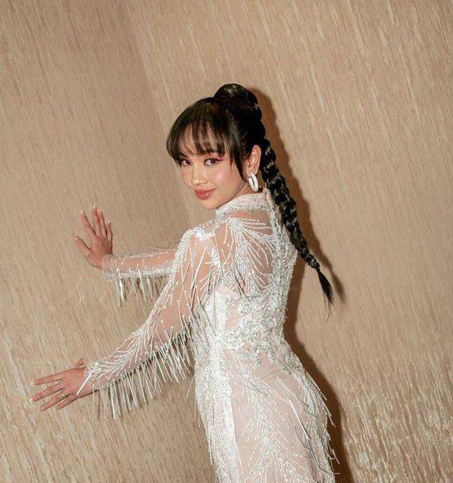gaya rambut berponi ala Lyodra Ginting (instagram.com/lyodraofficial)