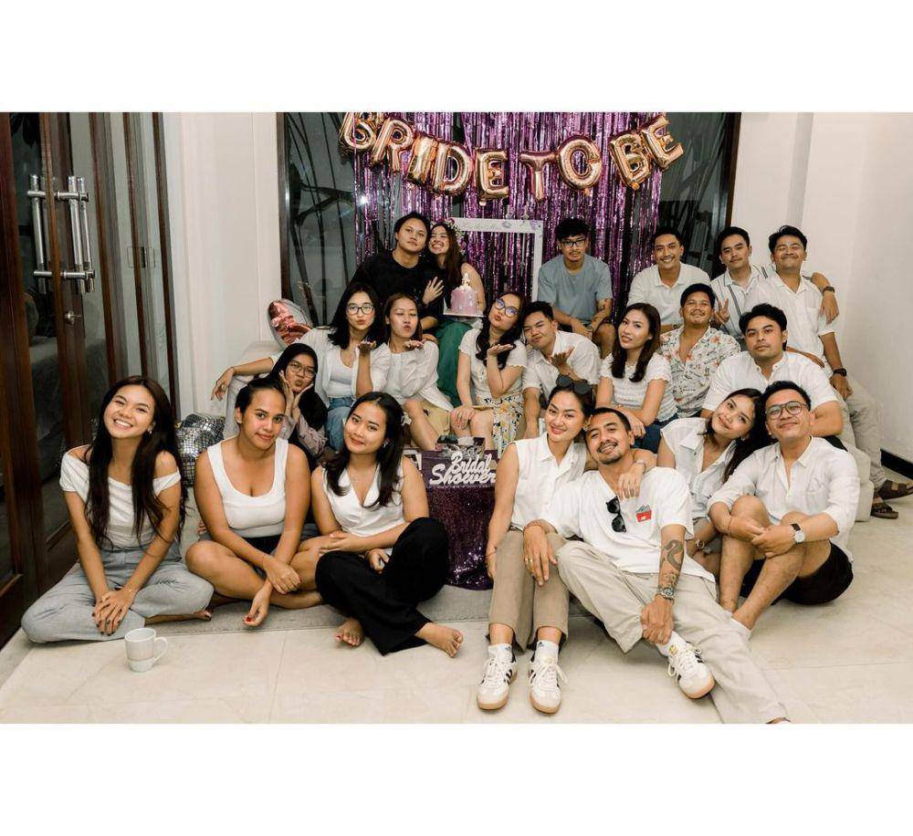 bridal shower Mahalini (Instagram.com/nindypricilia)
