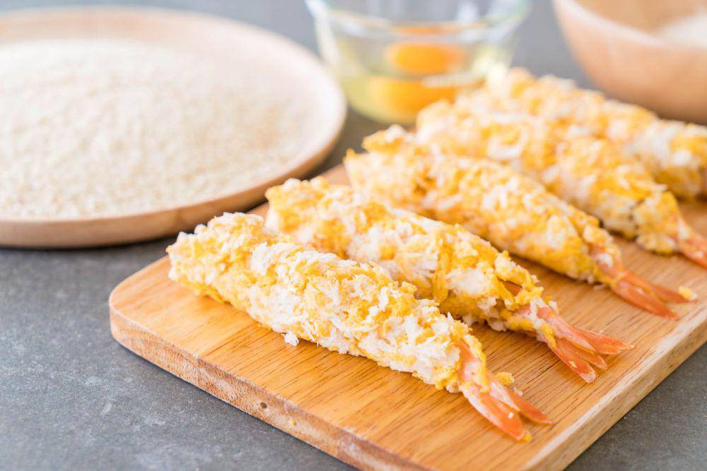 ilustrasi udang untuk ebi furai agar tidak melengkung (freepik.com/topntp26)
