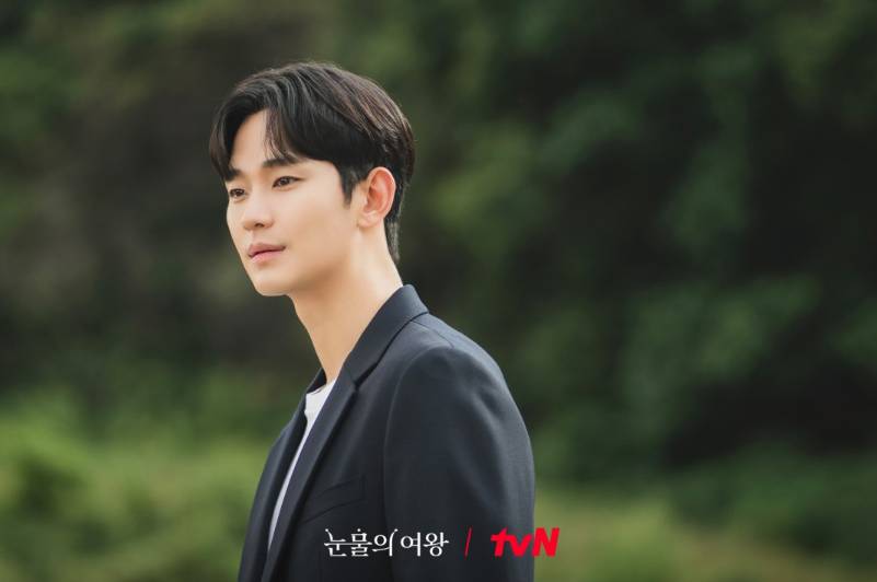 Kim Soo Hyun di drama Queen of Tears (Dok. tvN/Queen of Tears)