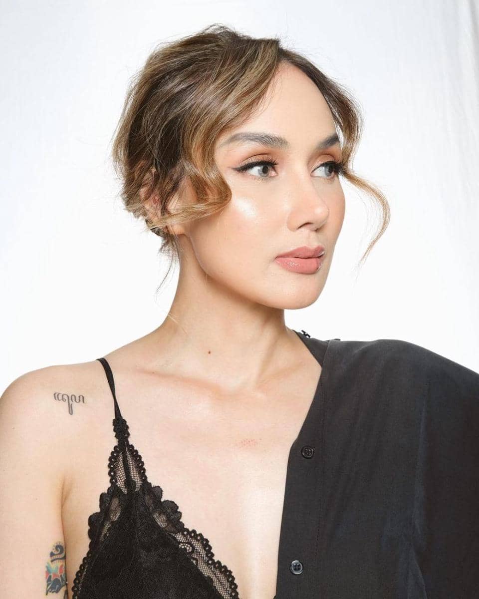 Sara Wijayanto berpose untuk potret yang diunggah melalui akun Instagram pribadinya, instagram.com/sarawijayanto.