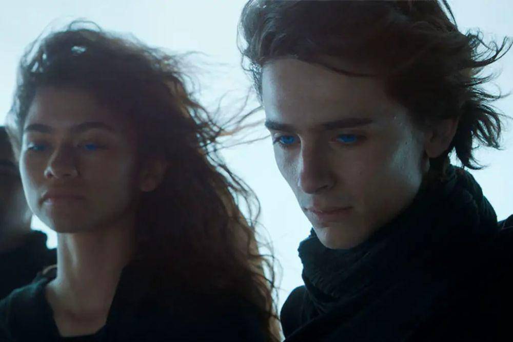 cuplikan adegan Chani (diperankan Zendaya) dan Paul (diperankan Timothée Chalamet) dalam film Dune: Part Two (dok. Legendary Pictures/Dune: Part Two)
