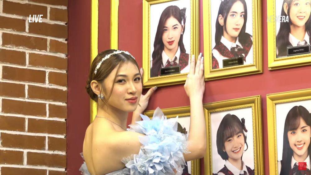 Potret Detik-detik Shani JKT48 Melepas Kabesha-nya, Fans Terharu!