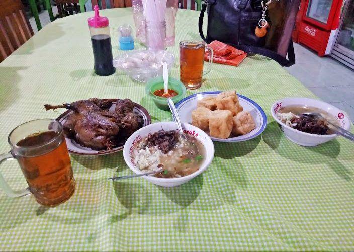 Soto Bebek dan Bebek Goreng Bu Sabar, Klaten (google.com/maps/Rodi Zeng)