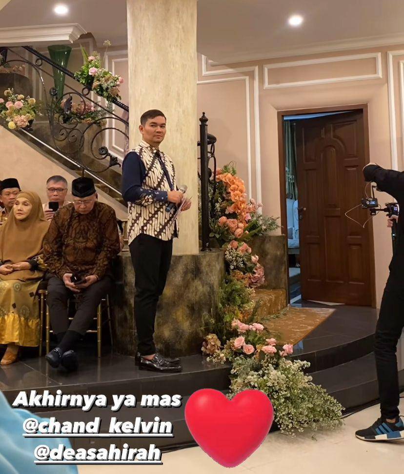 potret lamaran Chand Kelvin (Instagram.com/aditsur88)