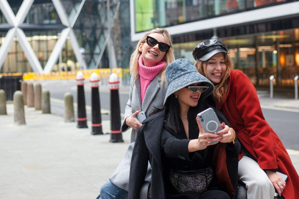 5 Tips agar Tetap Hemat Saat Traveling Bareng Sahabat, Selektif!