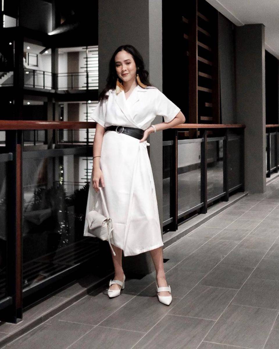 outfit smart casual ala Almiranti Fira (instagram.com/almirantifira)