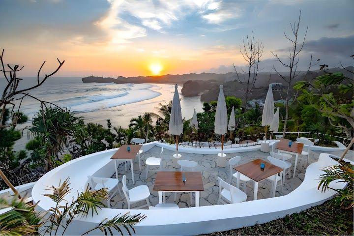De Rocka Jogja, Beach Club dan Pool Bar di Gunungkidul