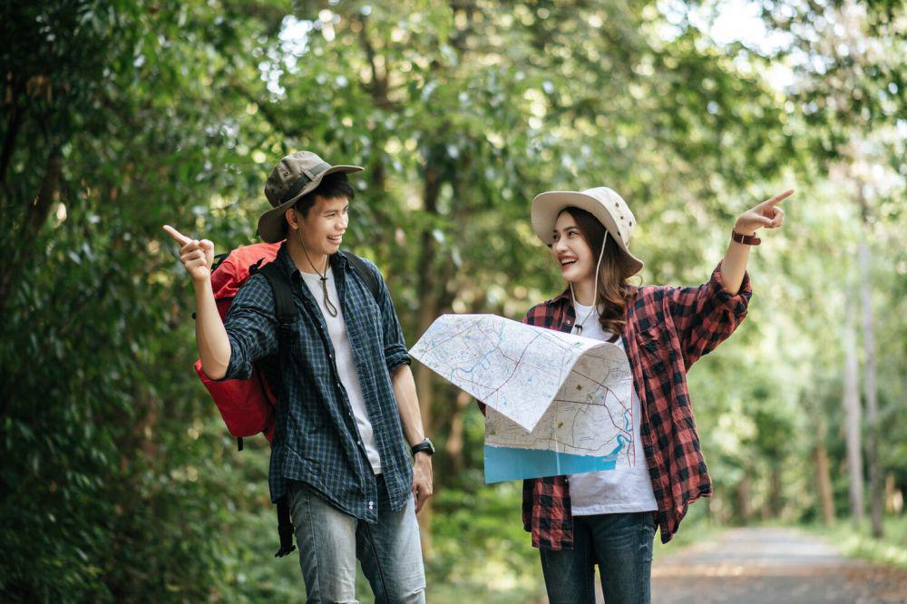 HUT Ke-3 KSP Gelar Fun Hiking dan Bakti Sosial