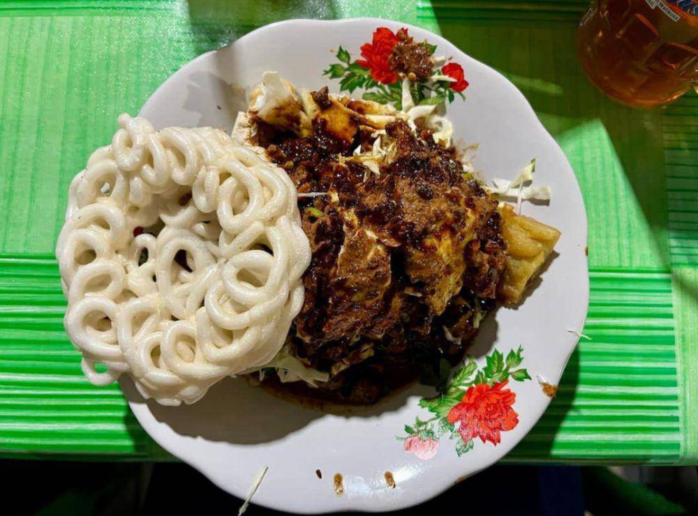 Tahu Gimbal Pak To (instagram.com/makanlahcuy)