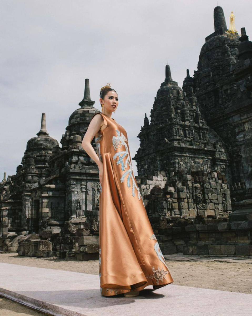 Potret Finalis MMBI 2024 dari Jawa Saat Fashion Show di Candi Sewu (Instagram.com/yayasanduniamegabintang)