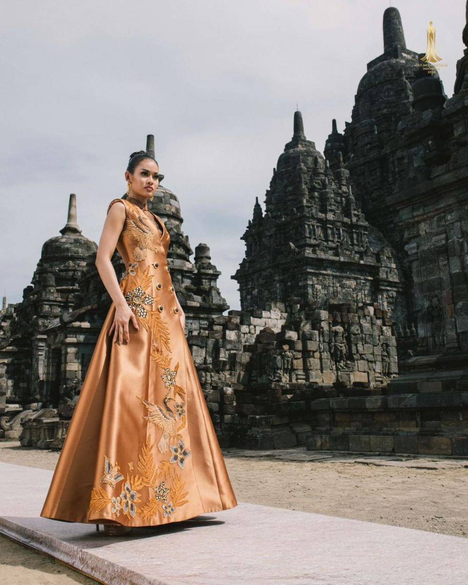 Potret Finalis MMBI 2024 dari Jawa Saat Fashion Show di Candi Sewu (Instagram.com/yayasanduniamegabintang)